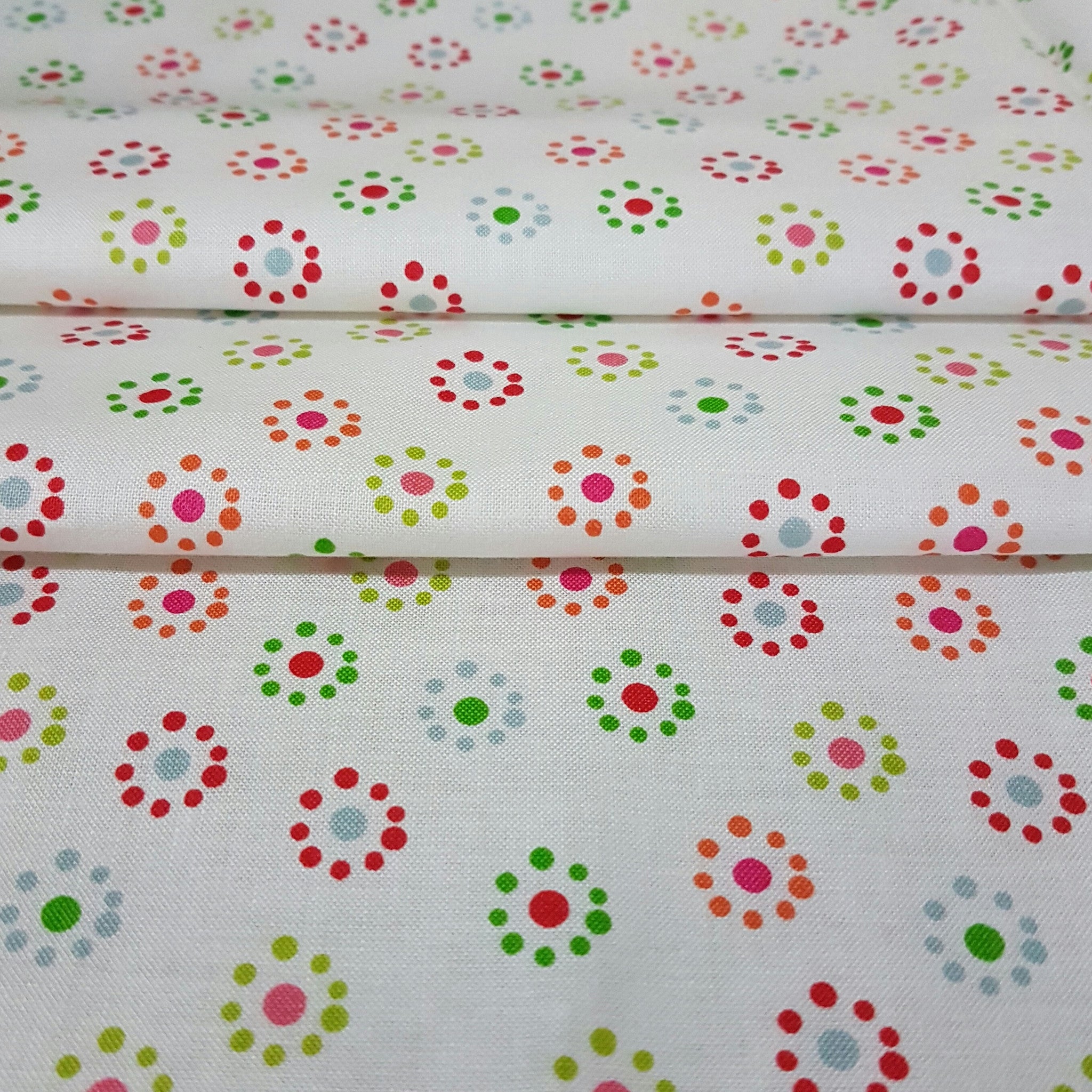 Multi Spot Flowers - 100% Cotton Fabric Fat Quarter - Vera Fabrics