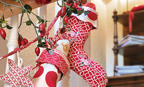 Dark Pink Lattice Roses Fenton House Cotton Fabric - Vera Fabrics