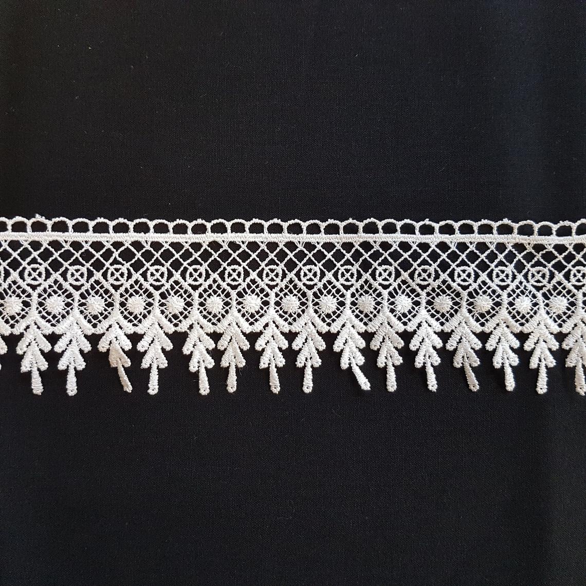 3"/52mm Falling Leaves Cream Excellent Quality Delicate Intricate Guipure Lace Trim - by the metre