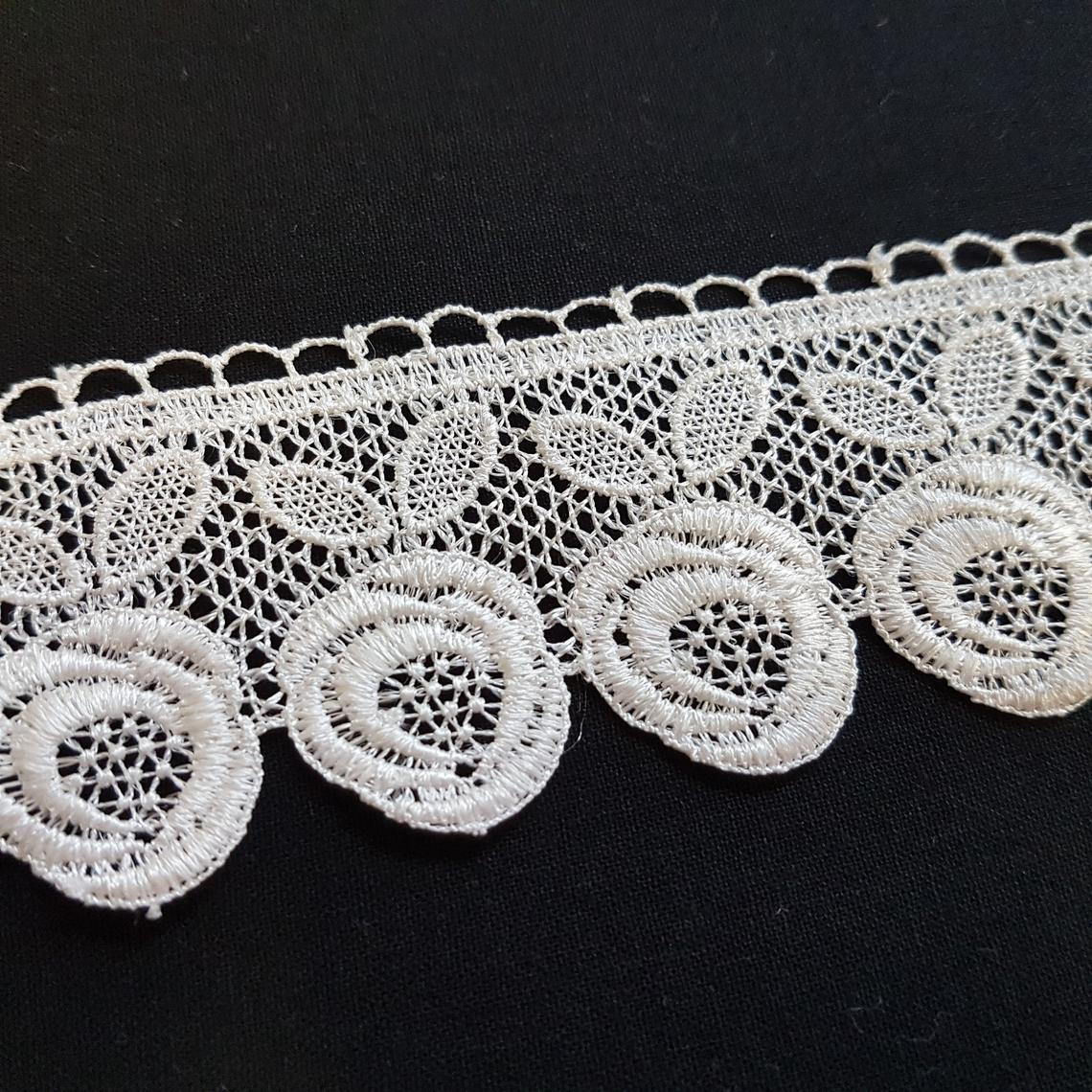 2"/50mm Cream Roses Flowers Floral Excellent Quality Delicate Intricate Guipure Lace Trimming Ribbon - by the metre