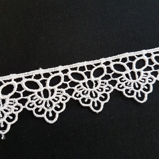 2.25"/30mm White Floral Scalloped Excellent Quality Delicate Intricate Guipure Lace Trimming Clothes Craft - by the metre